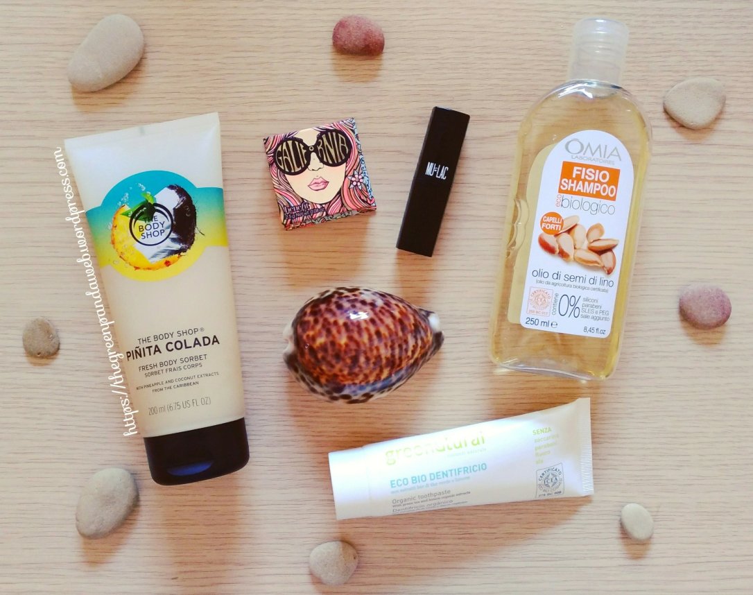 Yay or Nay, Agosto, Crema, Corpo, Crema corpo, Body sorbet, Pinita Colada,The Body Shop, Dentifricio, Viso, Greenatural, Igiene orale, Shampoo, Omia Laboratoires, Capelli, Skincare, Makeup, Blush, Benefit Cosmetics, Rossetto, Mulac Cosmetics, GALifornia, Milf